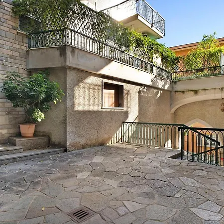 Casa Delle Ninfe *